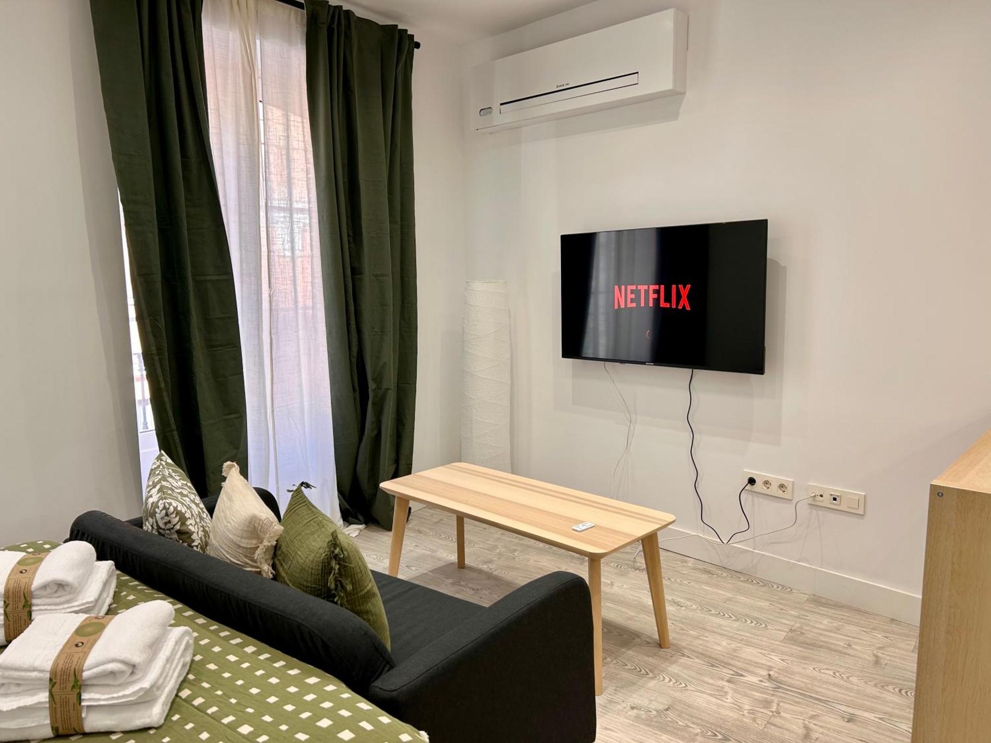 Insidehome Ciudad Del Cine Valladolid Extérieur photo